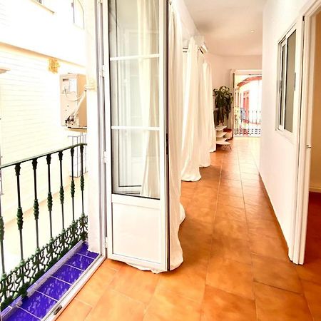 Comfortable Studio Old Town, Parking Optional Seville Luaran gambar
