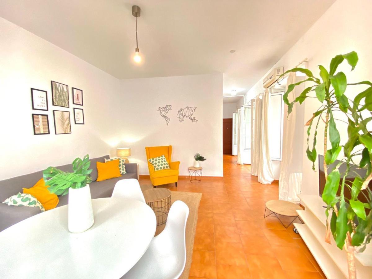 Comfortable Studio Old Town, Parking Optional Seville Luaran gambar