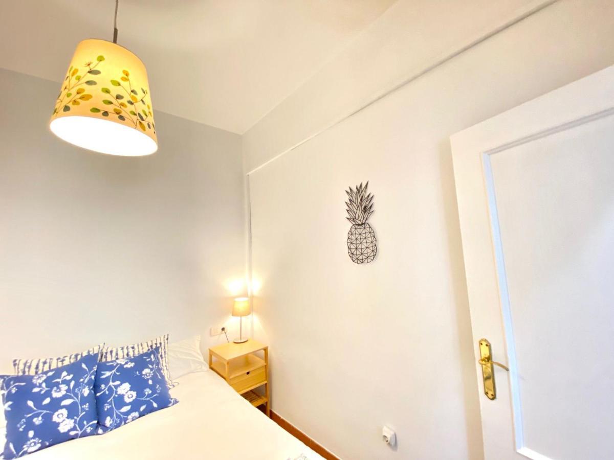 Comfortable Studio Old Town, Parking Optional Seville Luaran gambar