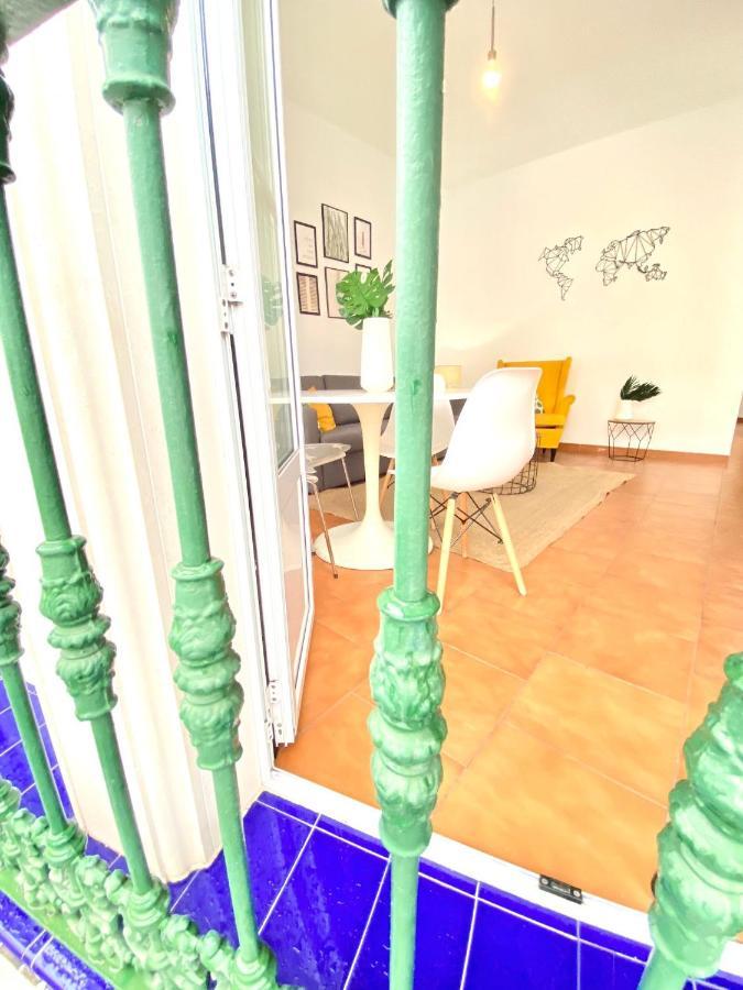 Comfortable Studio Old Town, Parking Optional Seville Luaran gambar