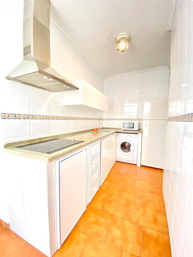 Comfortable Studio Old Town, Parking Optional Seville Luaran gambar
