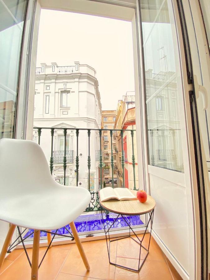 Comfortable Studio Old Town, Parking Optional Seville Luaran gambar