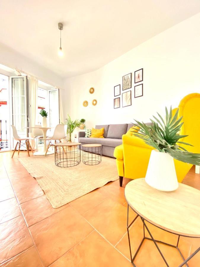 Comfortable Studio Old Town, Parking Optional Seville Luaran gambar